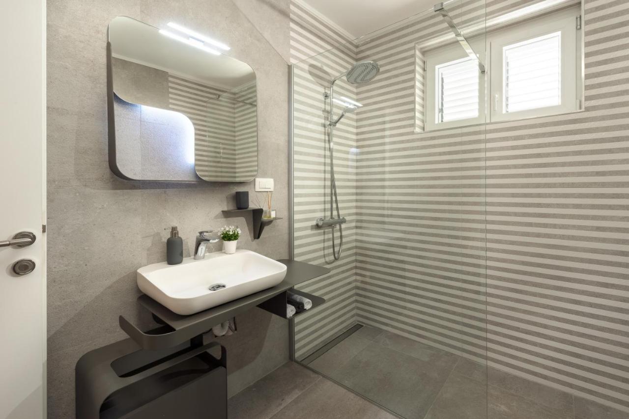 Villa Roko- The Spacious Luxury Trogir Ngoại thất bức ảnh