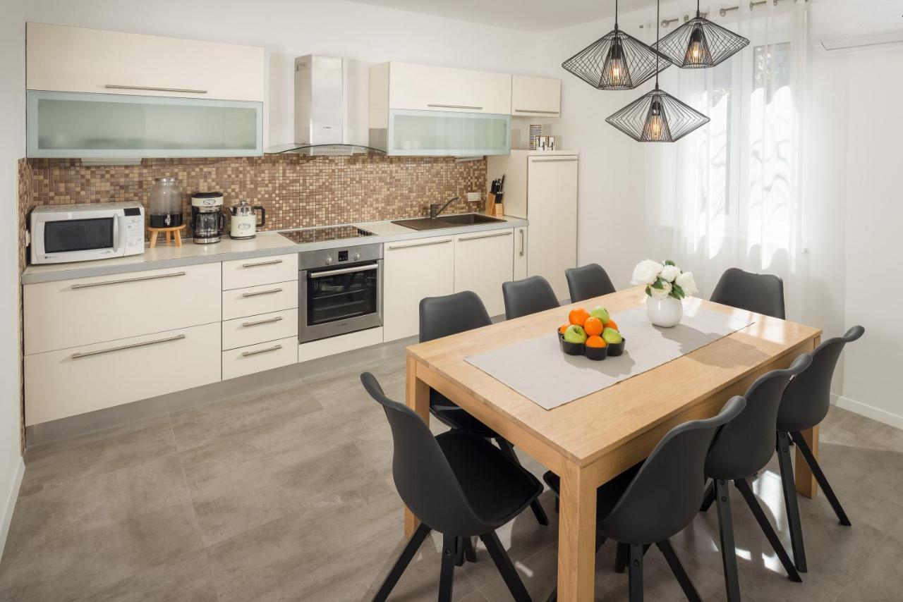Villa Roko- The Spacious Luxury Trogir Ngoại thất bức ảnh
